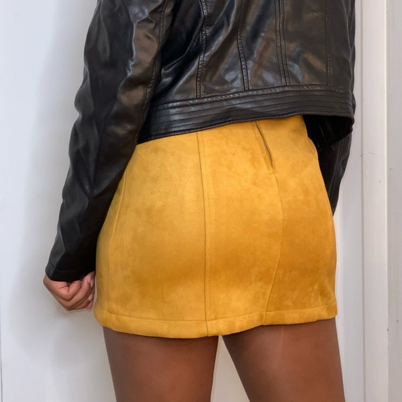 Mustard Color Skirt - Picture 3 of 4
